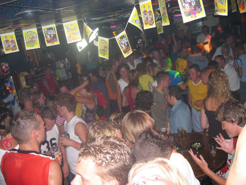 0549 blooper feest