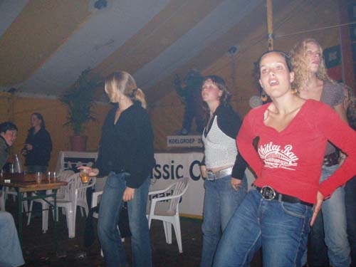 Schiet 't ineens in m'n rug...